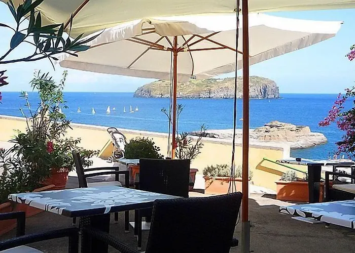 Ξενοδοχείο Iulia 3*