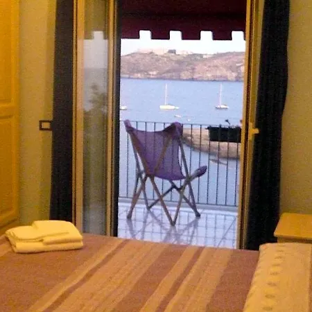 Otel Iulia Ventotene