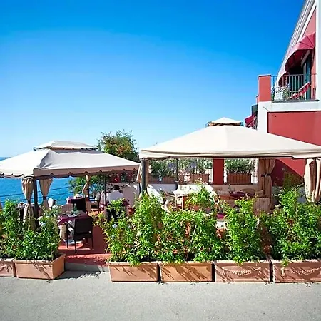 Otel Iulia