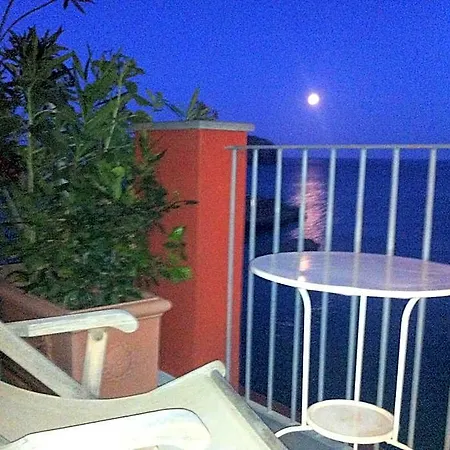 Iulia Otel Ventotene