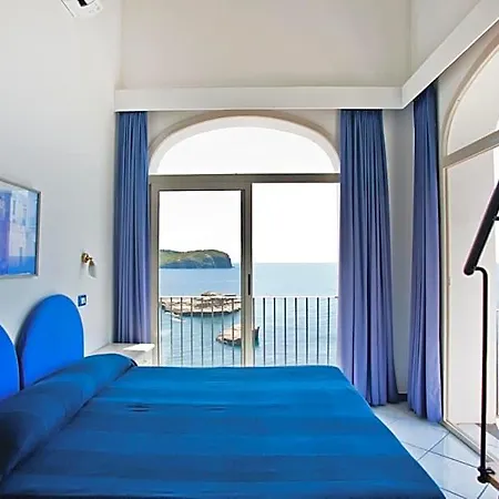 Otel Iulia