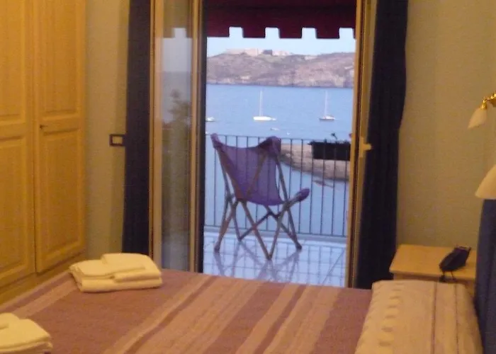 Iulia Hotel Ventotene